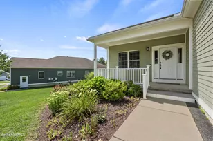 23 Aspen Way, Pittsfield, MA 01201 - Photo 4