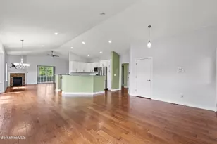 23 Aspen Way, Pittsfield, MA 01201 - Photo 6