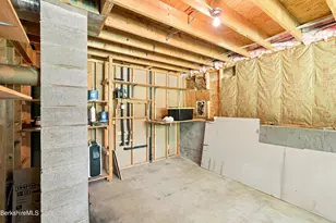 78 Oakhurst Ave, Pittsfield, MA 01201 - Photo 30