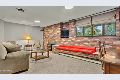 53 Greenings Ave, Pittsfield, MA 01201 - Photo 34