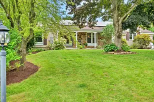 53 Greenings Ave, Pittsfield, MA 01201 - Photo 4