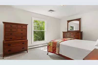 53 Greenings Ave, Pittsfield, MA 01201 - Photo 24
