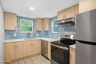 181/183 North St, Williamstown, MA 01267 - Photo 28