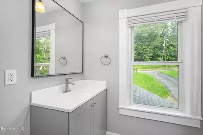 181/183 North St, Williamstown, MA 01267 - Photo 36