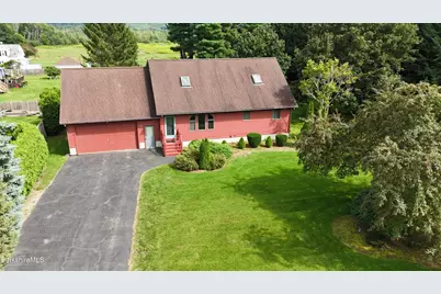 149 Longview Ter, Pittsfield, MA 01201 - Photo 2