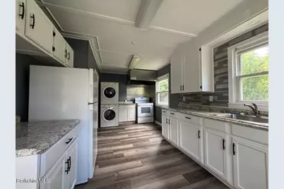 1303 North St, Pittsfield, MA 01201 - Photo 12