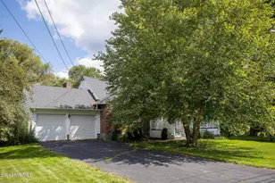 139 Mountain Dr, Pittsfield, MA 01201 - Photo 4