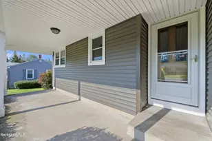 17 Howe Rd, Pittsfield, MA 01201 - Photo 32