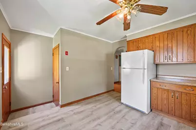 17 Howe Rd, Pittsfield, MA 01201 - Photo 8