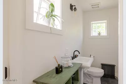 27 Rosseter St, Great Barrington, MA 01230 - Photo 14