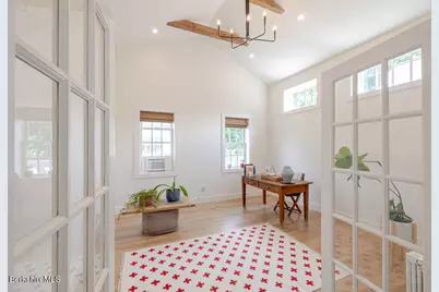27 Rosseter St, Great Barrington, MA 01230 - Photo 10