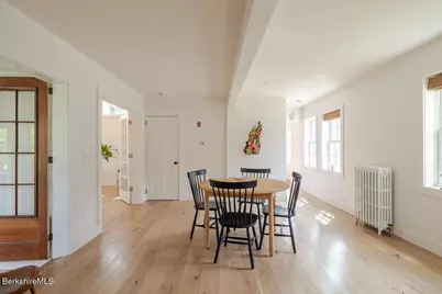 27 Rosseter St, Great Barrington, MA 01230 - Photo 16