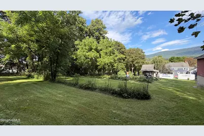 427 State St, North Adams, MA 01247 - Photo 6