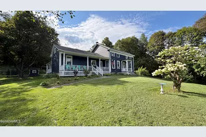 427 State St, North Adams, MA 01247 - Photo 2