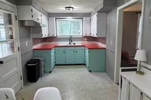 427 State St, North Adams, MA 01247 - Photo 28