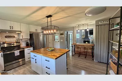 427 State St, North Adams, MA 01247 - Photo 16