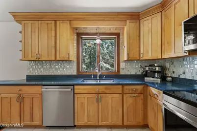 18 Hemlock Hill Rd, Great Barrington, MA 01230 - Photo 22