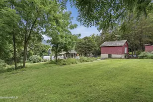 427 State St, North Adams, MA 01247 - Photo 18