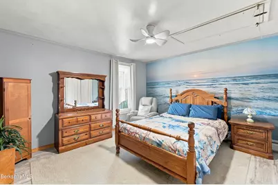 427 State St, North Adams, MA 01247 - Photo 42