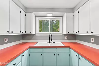 427 State St, North Adams, MA 01247 - Photo 50