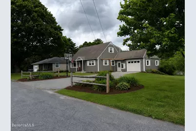 118 Meadowview Dr, Cheshire, MA 01225 - Photo 2