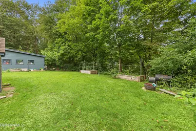 253 North St, Williamstown, MA 01267 - Photo 32