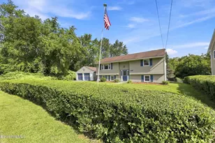 136 Cadwell Rd, Pittsfield, MA 01201 - Photo 2