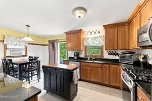 136 Cadwell Rd, Pittsfield, MA 01201 - Photo 14