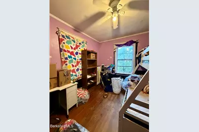 39 Hull Ave, Pittsfield, MA 01201 - Photo 12