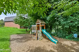 260 Pittsfield Rd, Lenox, MA 01240 - Photo 20