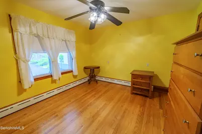 24 Temple St, Adams, MA 01220 - Photo 10