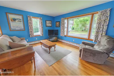 24 Temple St, Adams, MA 01220 - Photo 2