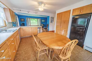 24 Temple St, Adams, MA 01220 - Photo 6