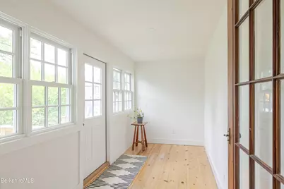27 Rosseter St, Great Barrington, MA 01230 - Photo 8