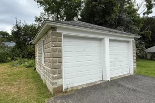61-63 Calumet St, Pittsfield, MA 01201 - Photo 4