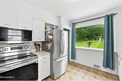 1105 Main St, Dalton, MA 01226 - Photo 16