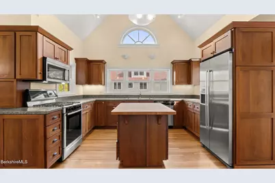 30 Cliffwood St, Lenox, MA 01240 - Photo 44