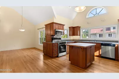 30 Cliffwood St, Lenox, MA 01240 - Photo 46