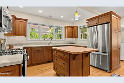 30 Cliffwood St, Lenox, MA 01240 - Photo 14
