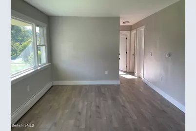 21 Austin Ave, Pittsfield, MA 01201 - Photo 2