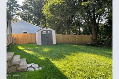 21 Austin Ave, Pittsfield, MA 01201 - Photo 24