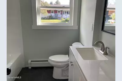 21 Austin Ave, Pittsfield, MA 01201 - Photo 18
