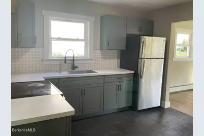 21 Austin Ave, Pittsfield, MA 01201 - Photo 6