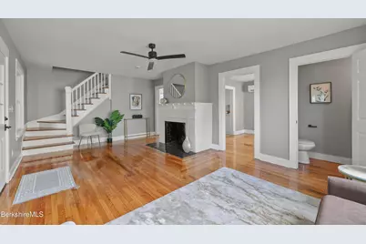 71 Essex St, Pittsfield, MA 01201 - Photo 12