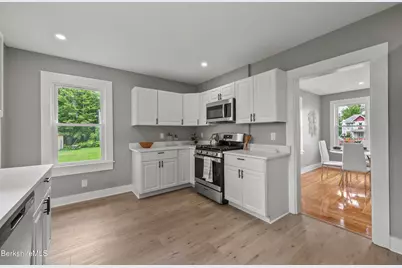 71 Essex St, Pittsfield, MA 01201 - Photo 18