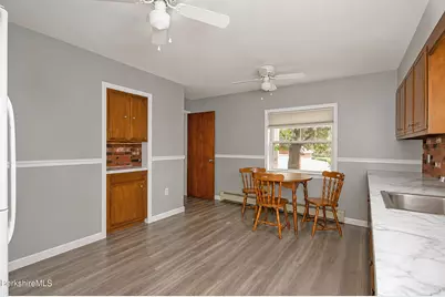 20 Prospect St, Dalton, MA 01226 - Photo 10