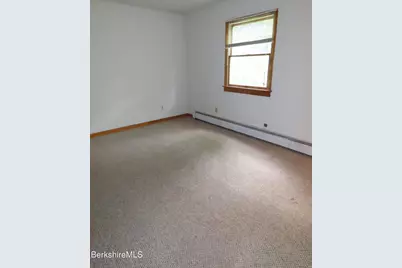 986 Church St, North Adams, MA 01247 - Photo 28