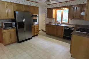 986 Church St, North Adams, MA 01247 - Photo 14