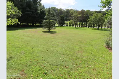 986 Church St, North Adams, MA 01247 - Photo 50