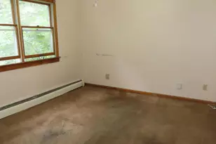 986 Church St, North Adams, MA 01247 - Photo 22